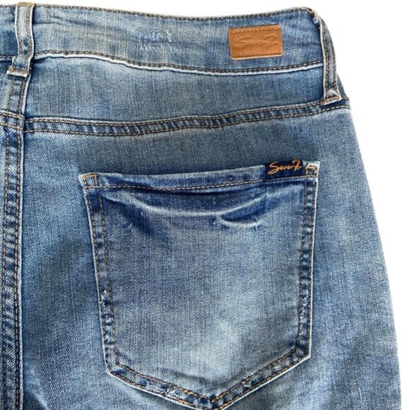 Seven7 Light Wash High Waist Weekend Slim Fit Jean Raw Hem Size 8 - Picture 10 of 11